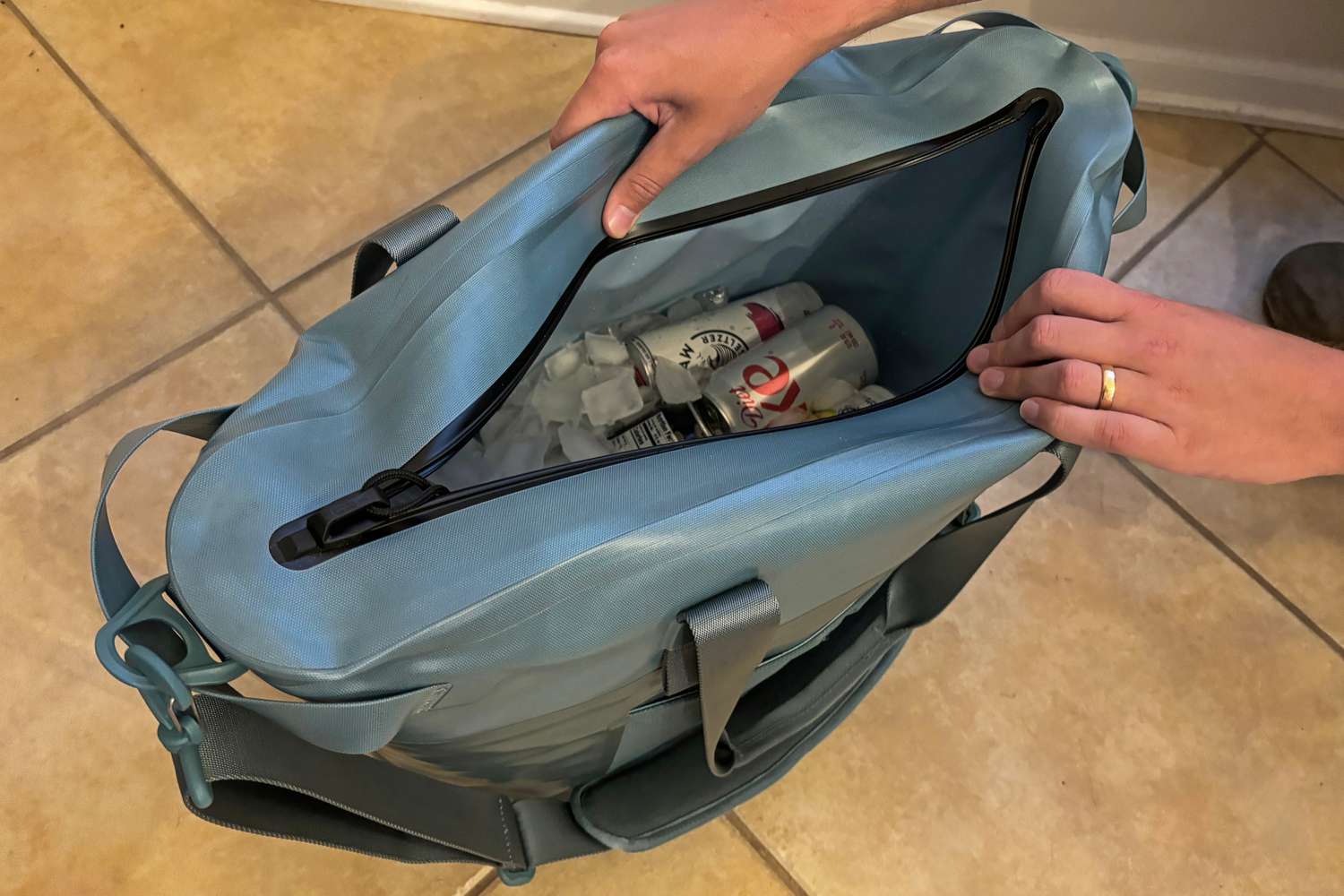 What is the Best Cooler Bag Material?