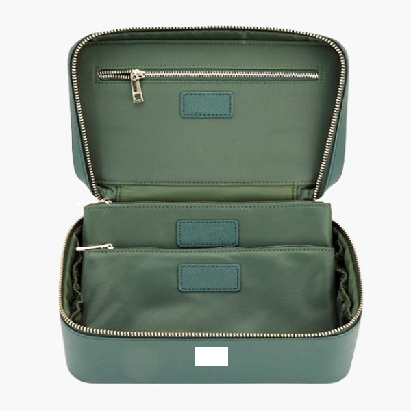 Leading 8 Cosmetic Bag Manufacturer UK