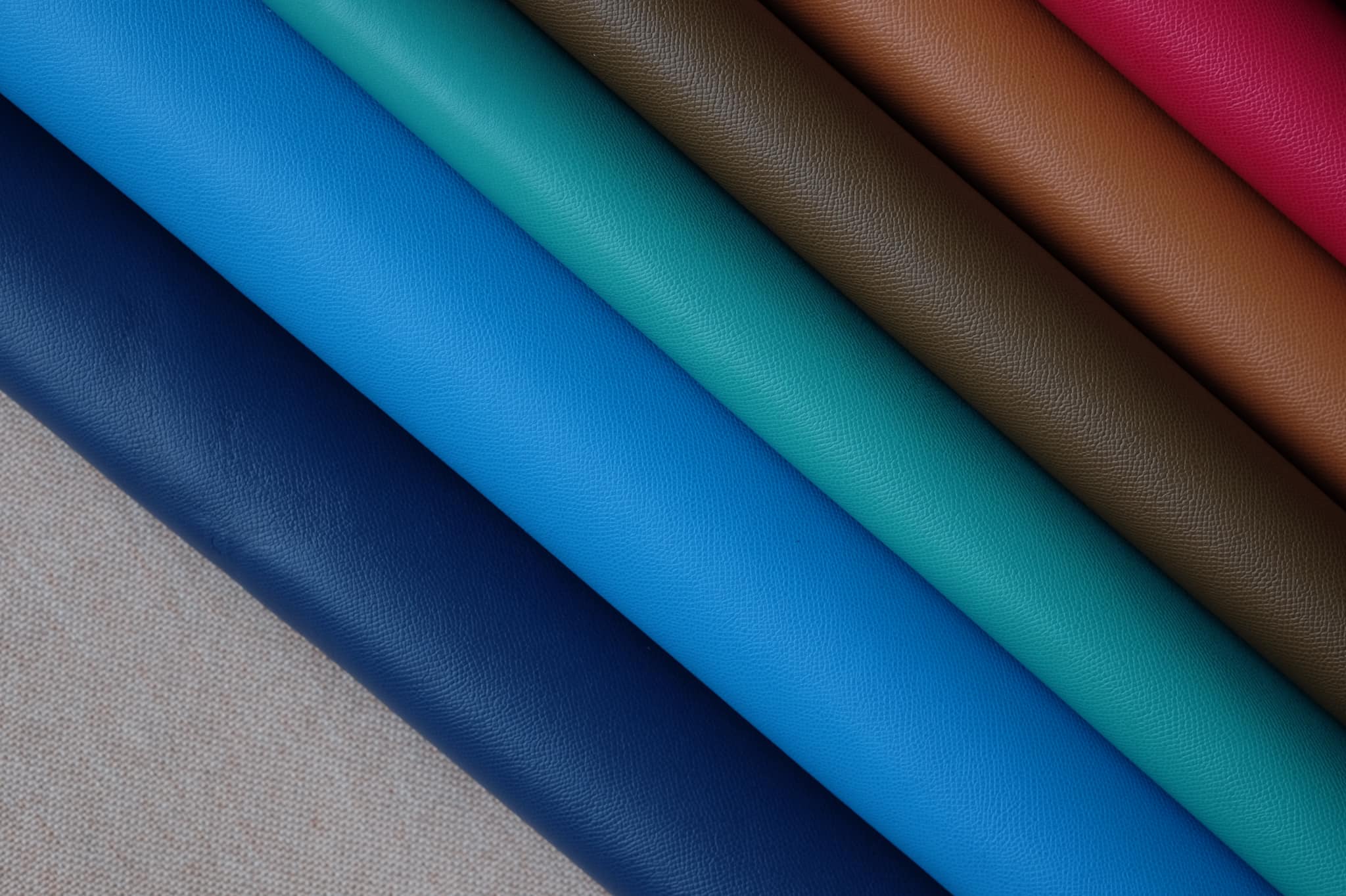 What is Epsom Leather: Facts, Origins, and Why It’s Trending?