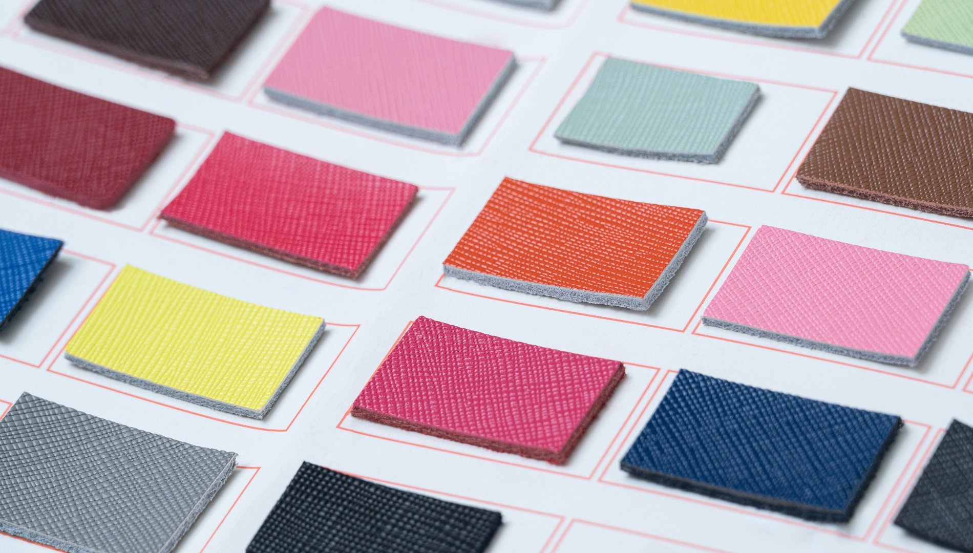 What is Saffiano Leather : Benefits and Uses in Fashion